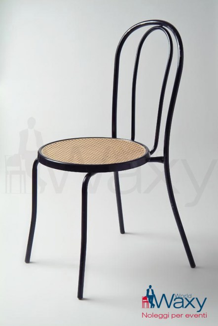 sedia thonet in ferro nero con sedile in plastica